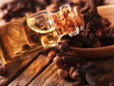 CHIẾT XUẤT NỤ ĐINH HƯƠNG - THẢO DƯỢC ĐA DỤNG CHO CÁ NUÔI
